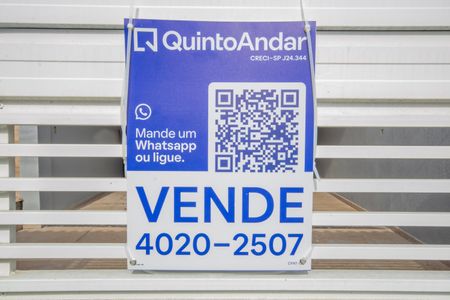 Casa à venda com 160m², 3 quartos e 4 vagas Casa à venda com 160m², 3 quartos e 4 vagasPlaca