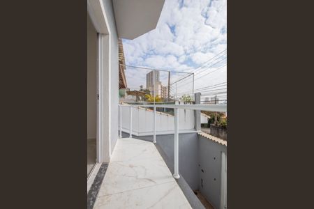 Casa à venda com 160m², 3 quartos e 4 vagas Casa à venda com 160m², 3 quartos e 4 vagasSacada da Sala