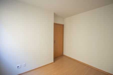 Quarto 2 de apartamento para alugar com 2 quartos, 42m² em Vila Lage, São Gonçalo