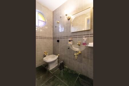 Casa à venda com 290m², 4 quartos e 3 vagasLavabo