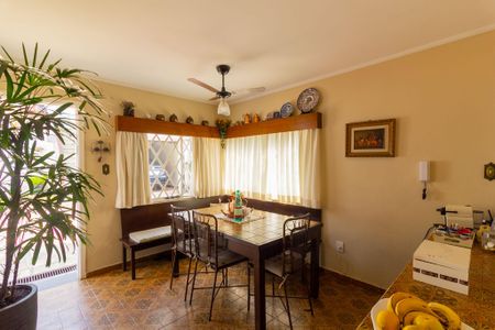 Casa à venda com 290m², 4 quartos e 3 vagasCopa