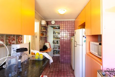 Casa à venda com 290m², 4 quartos e 3 vagasCozinha