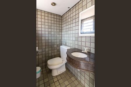 Casa à venda com 290m², 4 quartos e 3 vagasBanheiro da Edícula