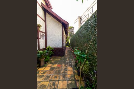 Casa à venda com 290m², 4 quartos e 3 vagasQuintal e Jardim