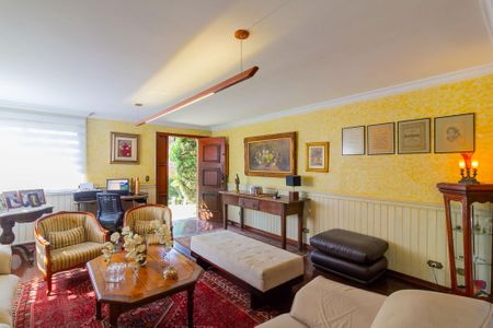 Casa à venda com 290m², 4 quartos e 3 vagasSala de Estar