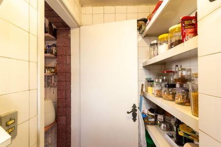 Casa à venda com 290m², 4 quartos e 3 vagasDespensa