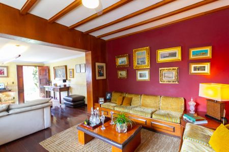 Casa à venda com 290m², 4 quartos e 3 vagasHome Bar