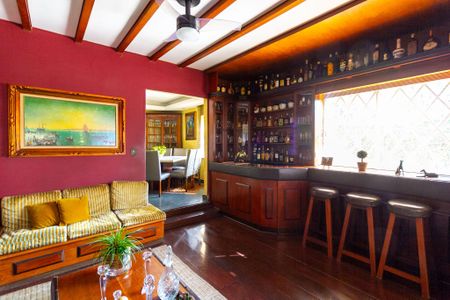 Casa à venda com 290m², 4 quartos e 3 vagasHome Bar