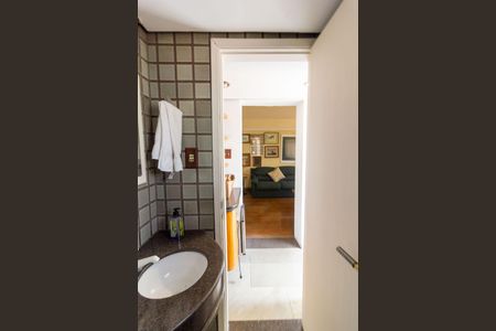 Casa à venda com 290m², 4 quartos e 3 vagasBanheiro da Edícula