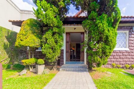 Casa à venda com 290m², 4 quartos e 3 vagasFachada Interna