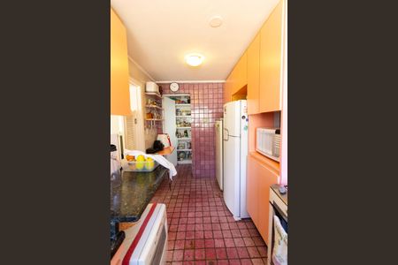 Casa à venda com 290m², 4 quartos e 3 vagasCozinha