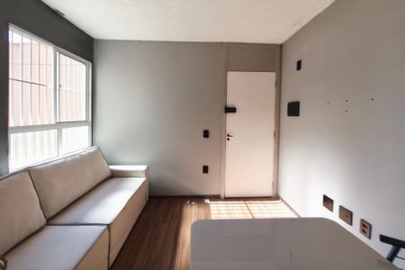 Sala de apartamento para alugar com 2 quartos, 39m² em Jardim Icaraí, Campinas