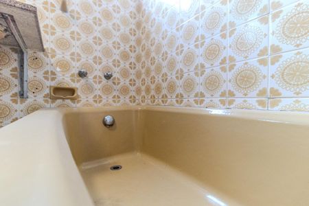 Apartamento à venda com 180m², 4 quartos e 2 vagas Apartamento à venda com 180m², 4 quartos e 2 vagasBanheiro da Suíte