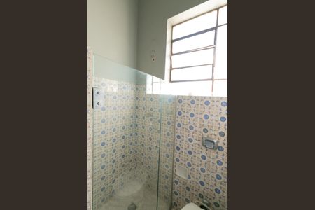 Casa à venda com 1000m², 5 quartos e 8 vagas Casa à venda com 1000m², 5 quartos e 8 vagasBanheiro Social