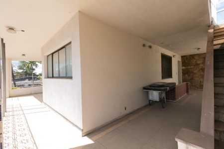 Casa à venda com 1000m², 5 quartos e 8 vagas Casa à venda com 1000m², 5 quartos e 8 vagasEdícula