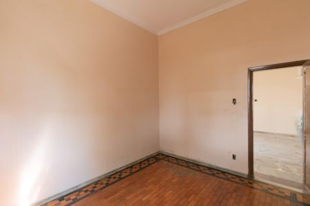 Casa à venda com 1000m², 5 quartos e 8 vagas Casa à venda com 1000m², 5 quartos e 8 vagasQuarto 5