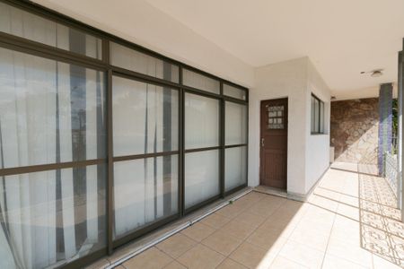 Casa à venda com 1000m², 5 quartos e 8 vagas Casa à venda com 1000m², 5 quartos e 8 vagasEdícula