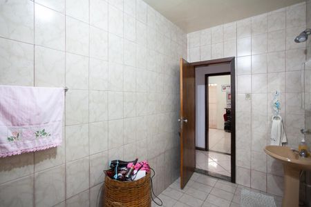 Casa à venda com 290m², 3 quartos e 3 vagasBanheiro Social 1