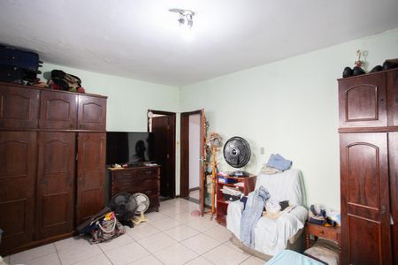 Casa à venda com 290m², 3 quartos e 3 vagasSuíte