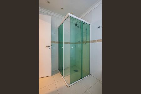 Apartamento para alugar com 145m², 3 quartos e 1 vaga Apartamento para alugar com 145m², 3 quartos e 1 vagaSuíte - Banheiro