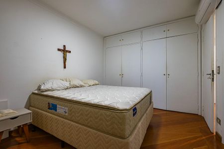 Apartamento para alugar com 145m², 3 quartos e 1 vaga Apartamento para alugar com 145m², 3 quartos e 1 vagaSuíte