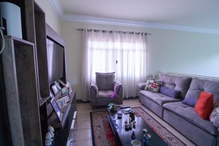 Casa de condomínio para alugar com 340m², 4 quartos e 3 vagasSala de TV