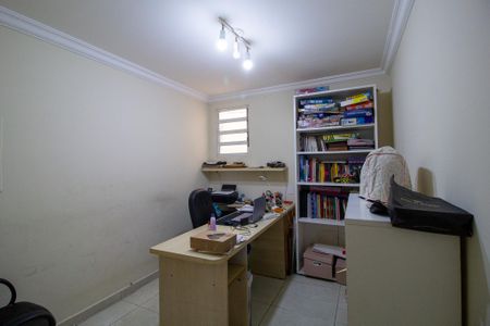 Casa de condomínio para alugar com 340m², 4 quartos e 3 vagasEscritorio