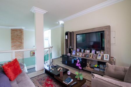 Casa de condomínio para alugar com 340m², 4 quartos e 3 vagasSala de TV