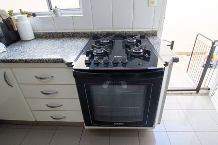 Casa de condomínio para alugar com 340m², 4 quartos e 3 vagasCozinha