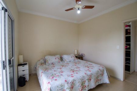 Casa de condomínio para alugar com 340m², 4 quartos e 3 vagasSuite 4