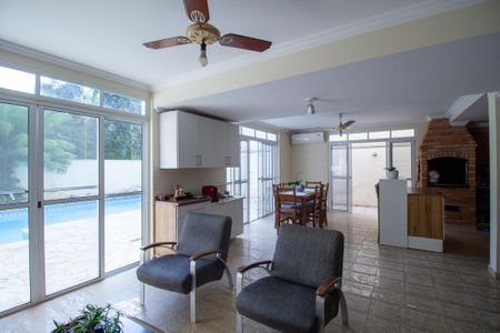 Casa de condomínio para alugar com 340m², 4 quartos e 3 vagasÁrea gourmet