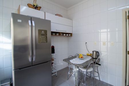 Casa de condomínio para alugar com 340m², 4 quartos e 3 vagasCozinha