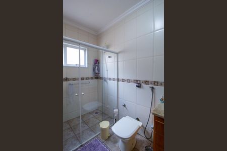 Casa de condomínio para alugar com 340m², 4 quartos e 3 vagasBanheiro da Suíte 2