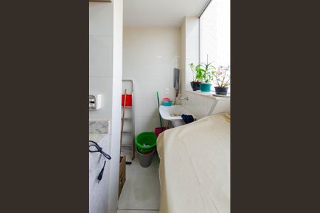 Apartamento à venda com 68m², 2 quartos e 1 vagaÁrea de serviço