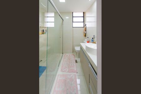 Apartamento à venda com 68m², 2 quartos e 1 vagaBanheiro suíte