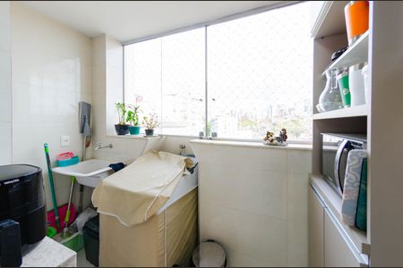 Apartamento à venda com 68m², 2 quartos e 1 vagaÁrea de serviço