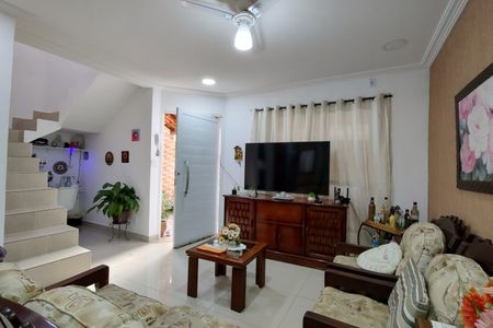 Casa de condomínio à venda com 113m², 3 quartos e 2 vagas Casa de condomínio à venda com 113m², 3 quartos e 2 vagasSala