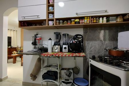 Casa de condomínio à venda com 113m², 3 quartos e 2 vagas Casa de condomínio à venda com 113m², 3 quartos e 2 vagasCozinha - Armários