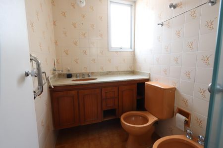 Apartamento à venda com 110m², 3 quartos e 2 vagasBanheiro da Suíte