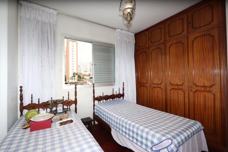 Apartamento à venda com 110m², 3 quartos e 2 vagasQuarto 2