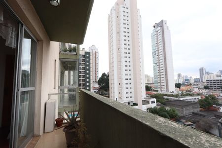 Apartamento à venda com 110m², 3 quartos e 2 vagasVaranda