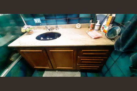 Casa à venda com 250m², 2 quartos e 4 vagas