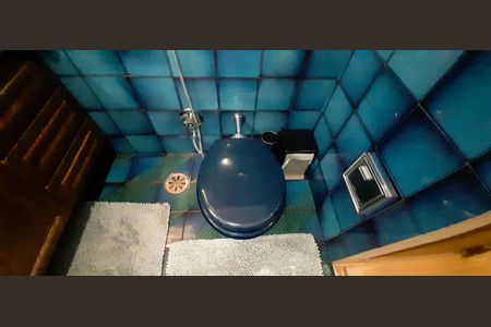 Casa à venda com 250m², 2 quartos e 4 vagas Casa à venda com 250m², 2 quartos e 4 vagasBanheiro da Suíte