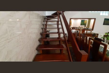 Casa à venda com 250m², 2 quartos e 4 vagas