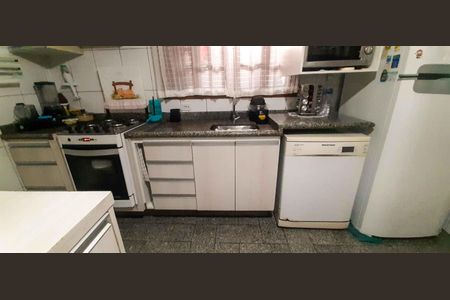 Casa à venda com 250m², 2 quartos e 4 vagas