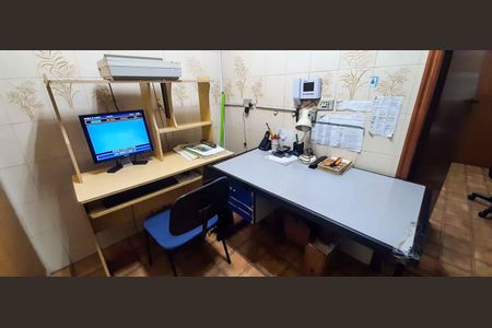 Casa à venda com 250m², 2 quartos e 4 vagas