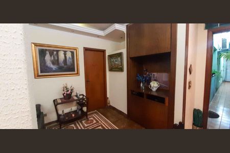 Casa à venda com 250m², 2 quartos e 4 vagas