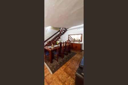 Casa à venda com 250m², 2 quartos e 4 vagas