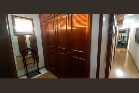 Casa à venda com 250m², 2 quartos e 4 vagas