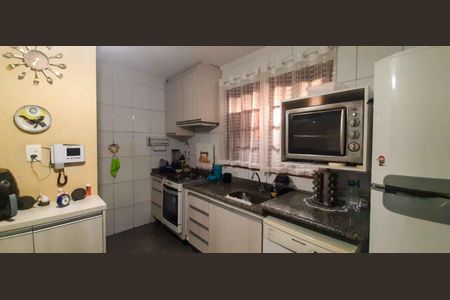 Casa à venda com 250m², 2 quartos e 4 vagas